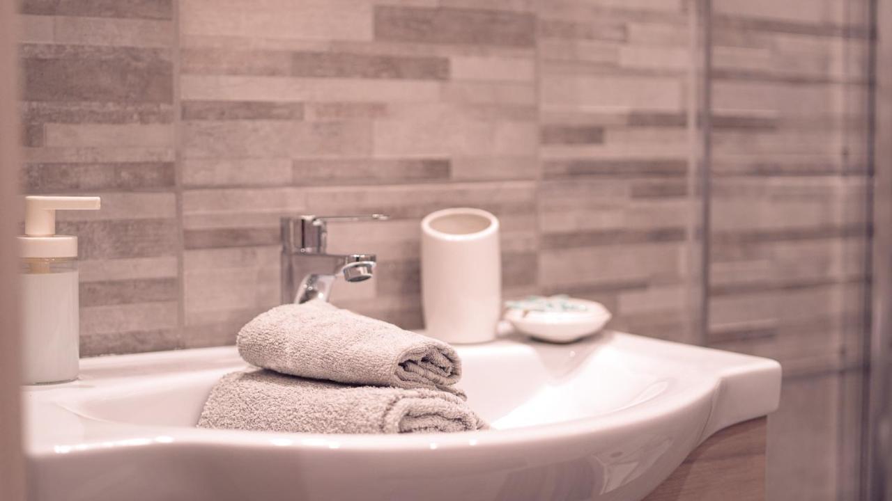 Pm 12 Via Achille Grandi Guest House ألغيرو المظهر الخارجي الصورة