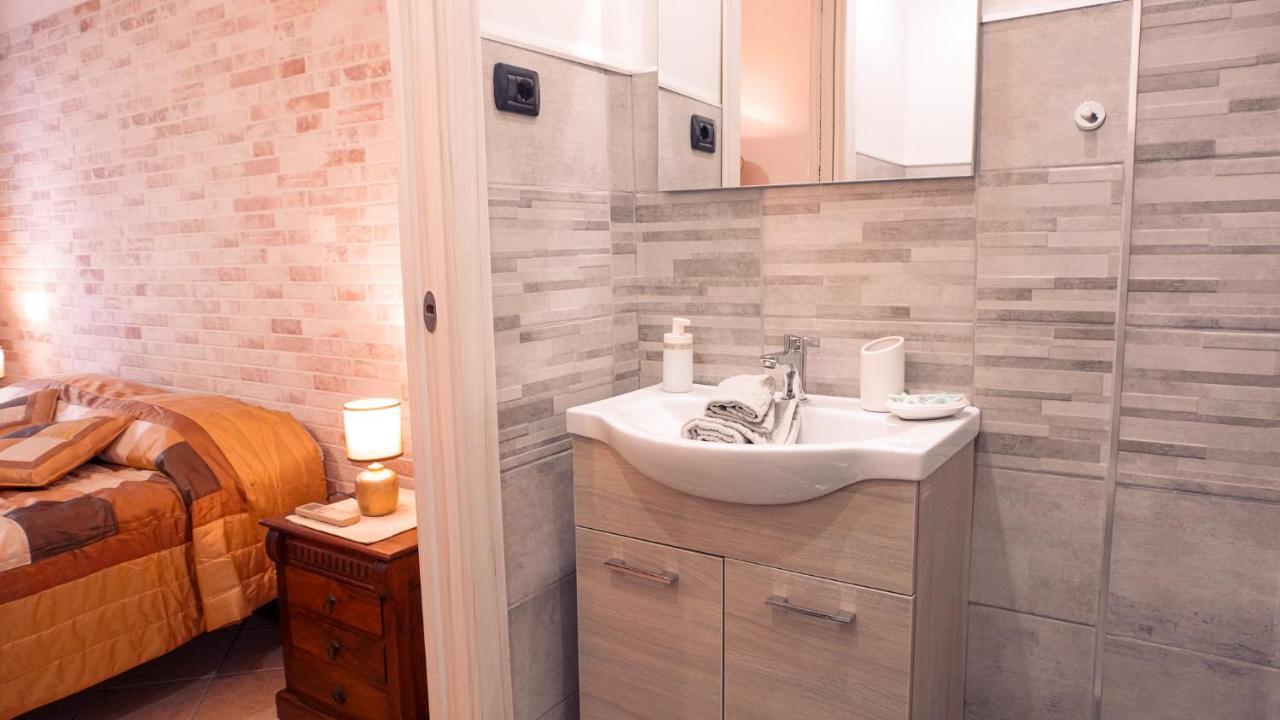 Pm 12 Via Achille Grandi Guest House ألغيرو المظهر الخارجي الصورة