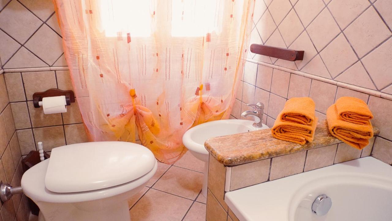 Pm 12 Via Achille Grandi Guest House ألغيرو المظهر الخارجي الصورة